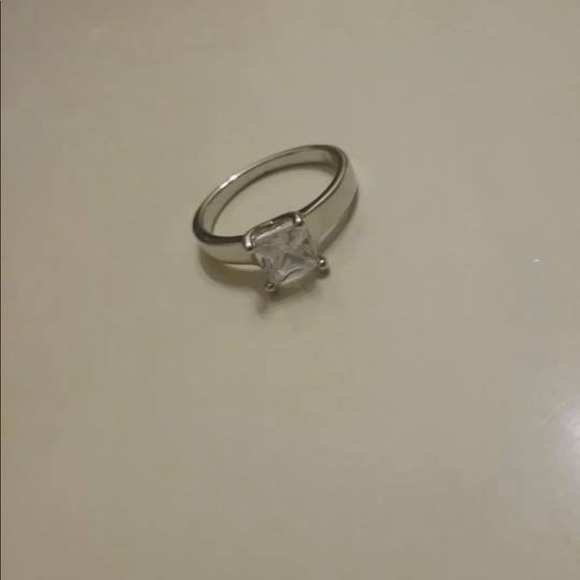 Ring - Picture 2 of 3